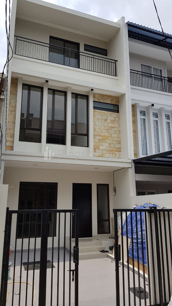 Dijual Rumah Baru Minimalis Lantai Di Taman Ratu Kebon Jeruk Jakarta