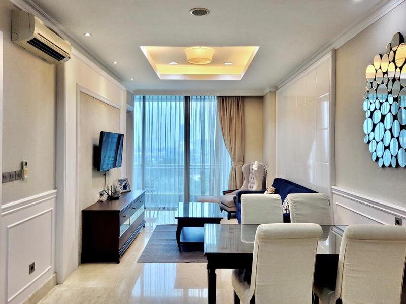 Ruang Makan Residence 8