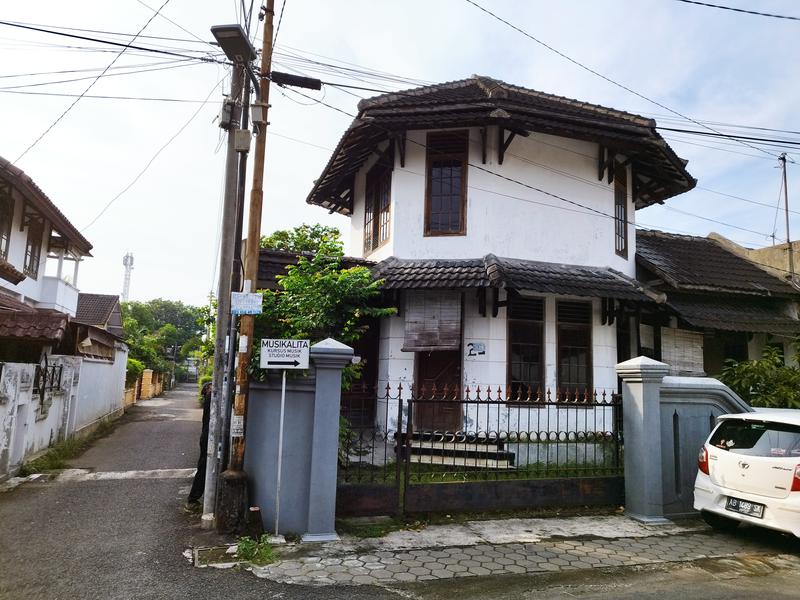 Dijual Rumah 9 Kamar Tidur di Tengah Kota Yogyakarta - Daerah Baciro Gondokusuman