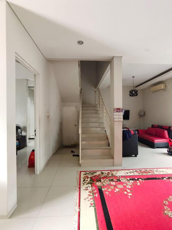 Dijual Rumah 2 Lantai Bagus di Jagakarsa Jakarta Selatan - 4 Kamar Tidur