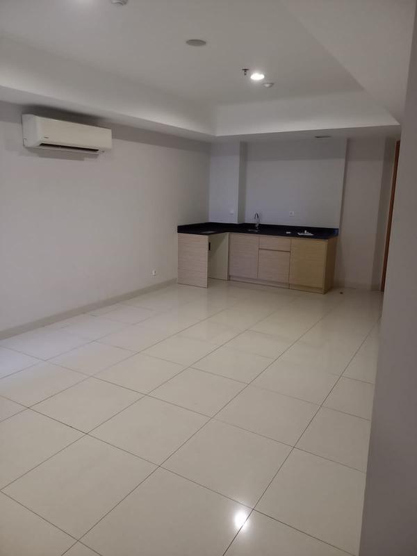 Dining Room & Kitchen
