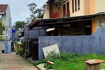 Dijual Rumah 2,5 Lantai Lokasi Strategis, Bebas Banjir di Beji Depok, 4 Kamar Tidur, 4 Kamar Mandi