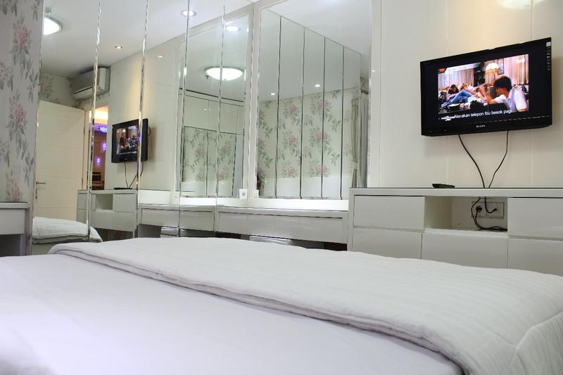 JUAL CEPAT! Modern 2BR Apartemen Thamrin Executive Residence - Bernuansa Warna Putih - Full Furnished - Jakarta