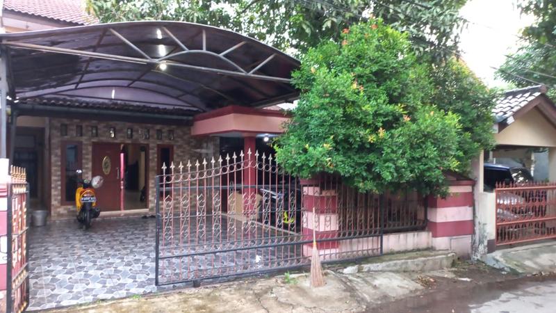 Dijual Rumah Super Strategis di Pasar Rebo Jakarta Timur - 5 Kamar TIdur, 4 Kamar Mandi