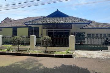 Dijual Rumah Siap Huni Gaya American Classic - Sayap Jalan Jenderal Sudirman Bandung