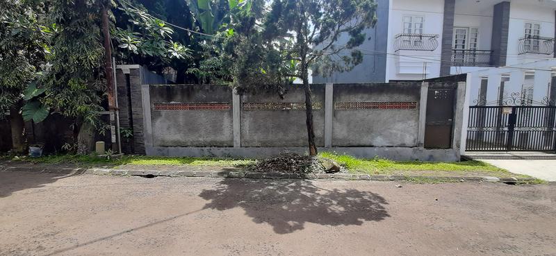 Dijual Tanah Padat Kawasan Hunian di Dago Asri Bandung - Luas 336 m2, SHM