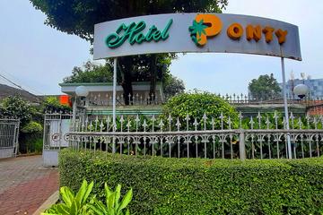 Jual Resort Hotel Tujuan Wisata dan Belanja di Jalan Raya Setiabudi Bandung - LT 3158 m2, LB 1479 m2