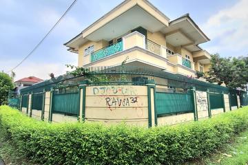 Dijual Rumah Hook di Kavling Hankam Joglo Jakarta Barat - 5 Kamar Tidur