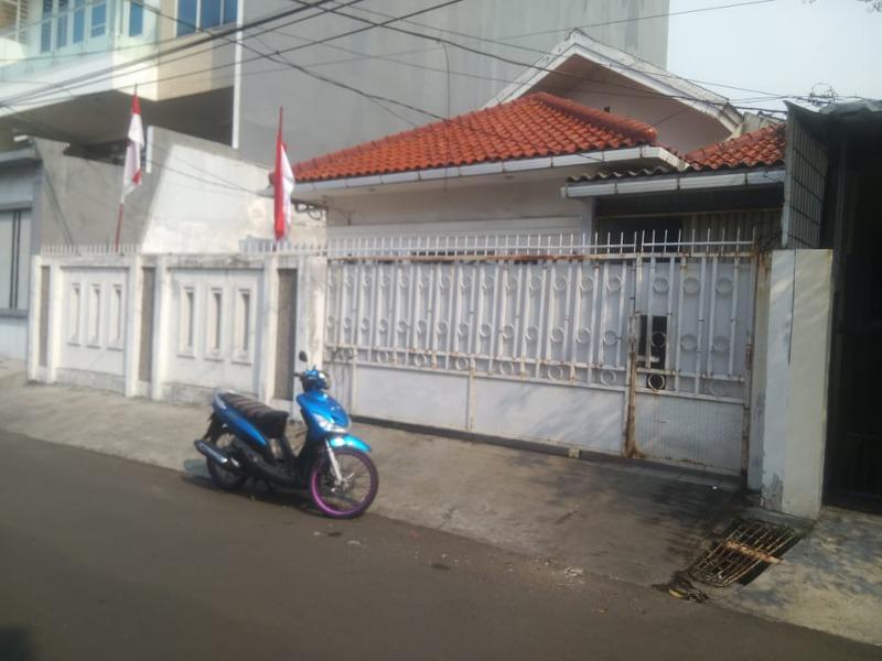 DIJUAL Rumah Lokasi Strategis dekat Kampus di Duri Kepa, Jakarta Barat (GA15732-DK)