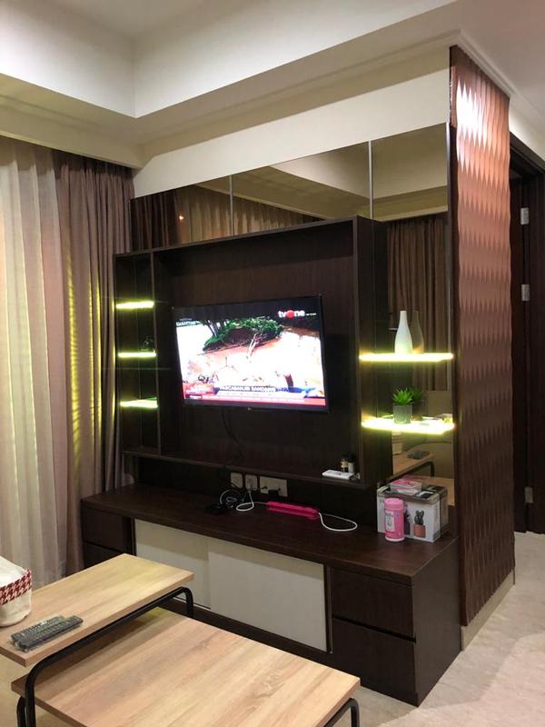 Jual Apartemen Menteng Park Jakarta Pusat, Tower Emerald, 2BR 64m2, Private Lift, Fully Furnished