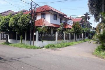 Dijual Rumah Asri 2 Lantai Tanjung Barat Jakarta Selatan - Bumi Pesanggrahan Mas - 5+1 Kamar Tidur