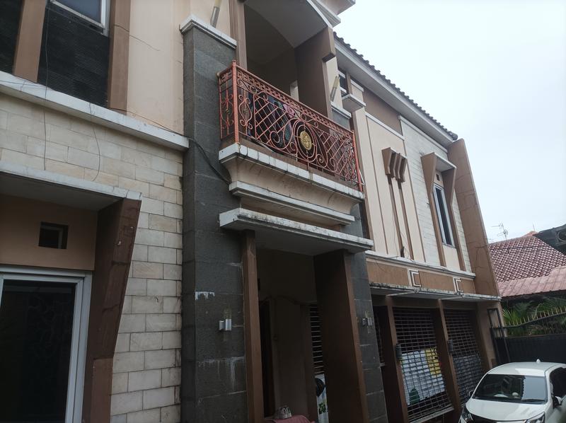 Dijual Rumah 3 Lantai Garasi Luas Bagus untuk Rumah Tinggal dan Kantor di Condet Jakarta Timur