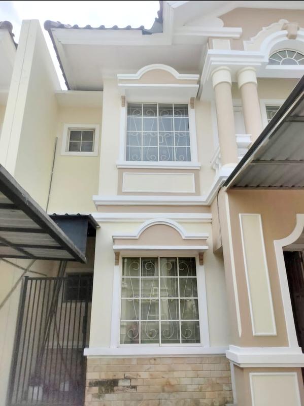 Sewa Rumah Sangat Bagus di Virginia Regency Pakuwon City Surabaya Timur