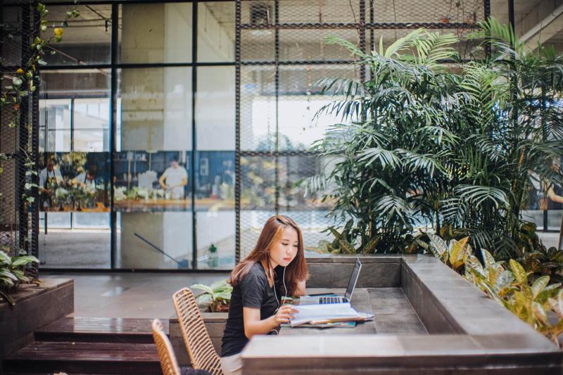 SEWA Apartemen Bulanan Evenciio Margonda – Cozy & Murmer Cocok Buat Transit Akses UI, Mall (Direct Owner)