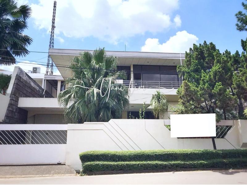 Permata Hijau Strategic Area, Landed House, LT 565 sqm, LB 600 sqm - YANI LIM 08174969303