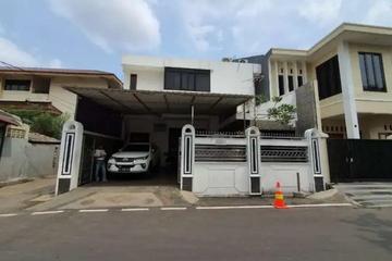 Jual Rumah Bagus 2 Lantai SHM di Jalan Salemba Tengah Jakarta Pusat