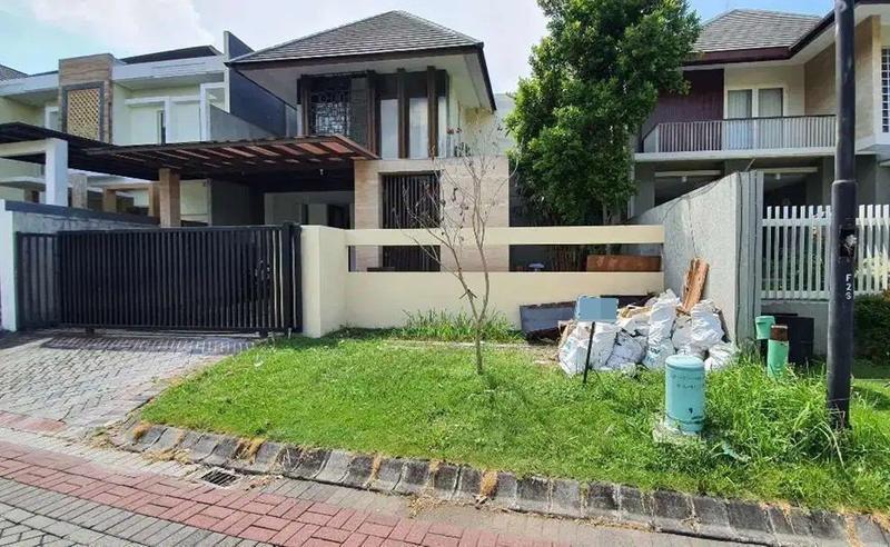 Jual Rumah Mewah Kosong Siap Huni di Graha Famili Surabaya - 4+1 Kamar Tidur