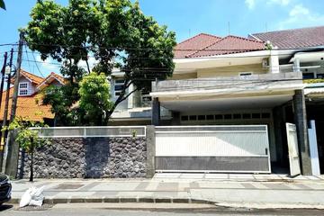 Jual Rumah Mewah 6+1 Kamar Tidur di Daerah Gayungan Gayungsari Barat Surabaya
