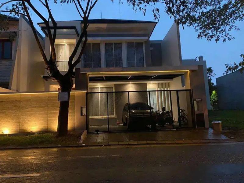 Jual Rumah 2 Lantai Mewah Minimalis di Woodland Citraland Surabaya