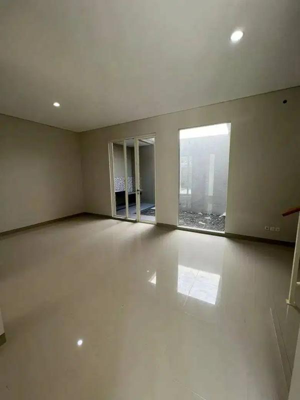 Jual Rumah 2 Lantai The Greenlake di Perumahan Citraland Surabaya