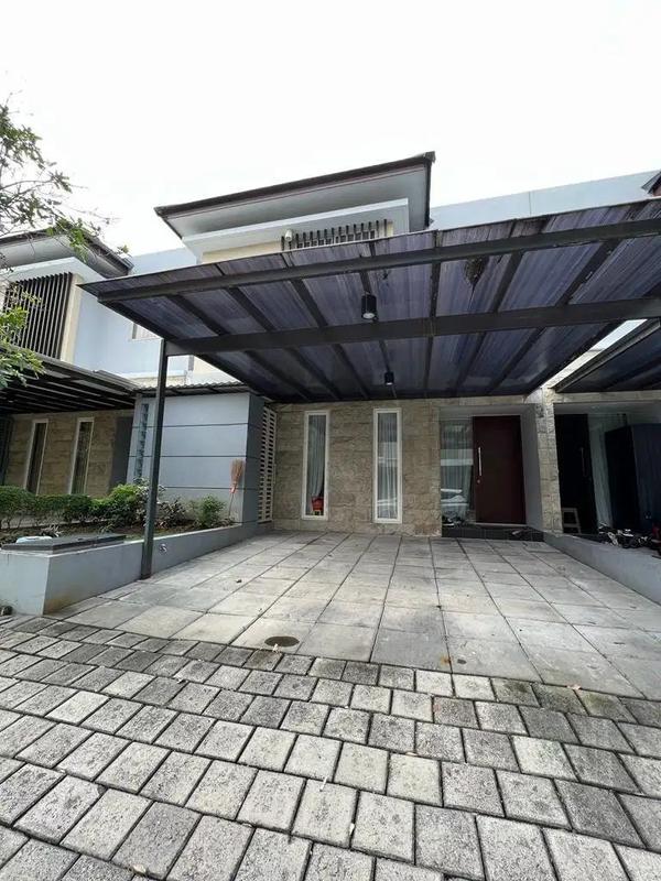 Dijual Rumah 2 Lantai Minimalis di Graha Natura Surabaya