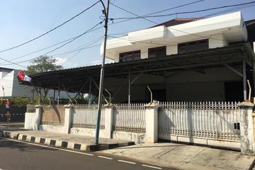 Jual Rumah Cocok untuk Usaha di Daerah Pulo Gadung Jakarta Timur - LT 450m2, LB 250m2