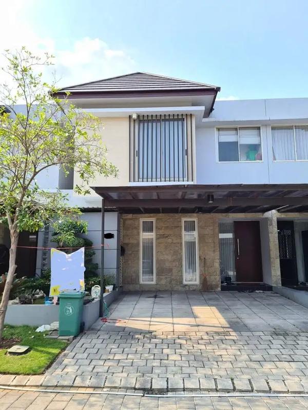 Dijual Rumah 2 Lantai Minimalis di Graha Natura Surabaya