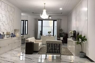 Disewakan Rumah / For Rent Luxurious Furnished House at Pondok Indah Villa Hijau Jakarta Selatan - 4+2 BR