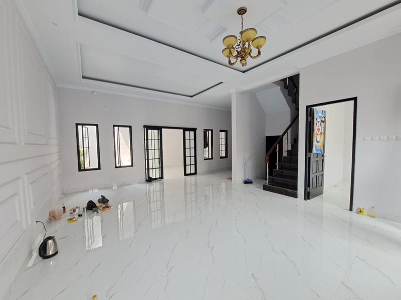 Jual Rumah Baru 2 Lantai di Rawamangun Jakarta Timur - Ada Rooftop
