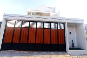 Jual Brand New Tropical House Mewah Siap Huni di Rawamangun Jakarta Timur - LT 135m2, LB 200 m2