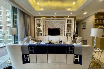 Disewakan Apartemen Pondok Indah Residence - Exclusive dan Glamour - 3+1 BR Full Furnished
