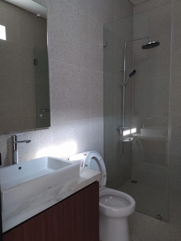 Dijual Rumah Brand New di Area Kemang Barat Jakarta Selatan - Luas Tanah 174 m2, 5+1 Kamar Tidur