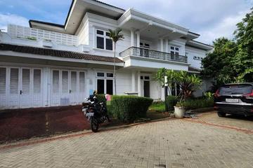 Jual Rumah Siap Huni di Pondok Labu Jakarta Selatan - LT 580 m2 / LB 400 m2