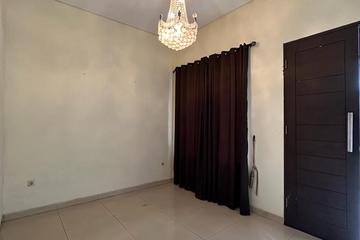 Dijual Rumah di Daerah Antasari Jakarta Selatan - The Residence - LT 135 m2 / LB 250 m2, 3+1 Kamar Tidur