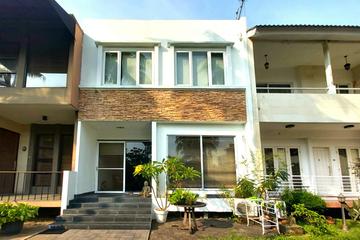Dijual Rumah Cluster Bagus Minimalis di Cipete, Jakarta Selatan - Kolam Renang Bersama