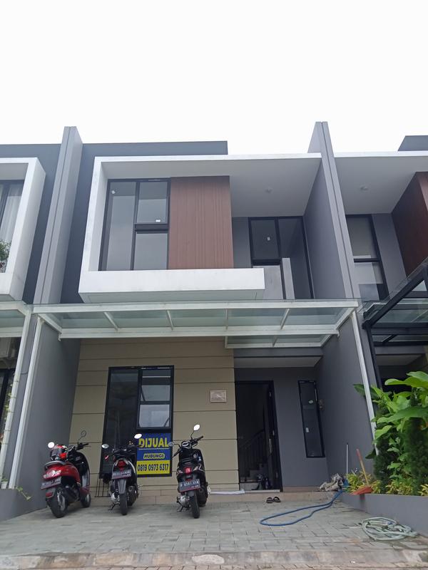 Dijual Rumah Baru 2 Lantai Bebas Banjir dekat Area Komersial Bintaro