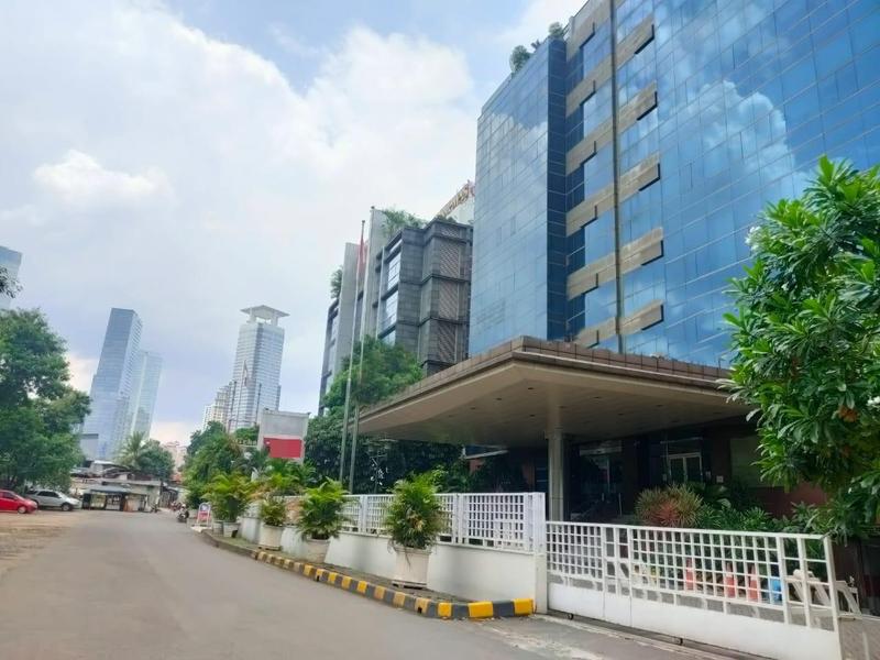 Jual Gedung Kantor di Karet Kuningan Jakarta Selatan - LT 945 m2 / LB 4885 m2