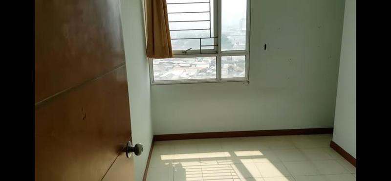 Jual Apartemen Marbella Kemang Residence - 3+1 BR Semi Furnished