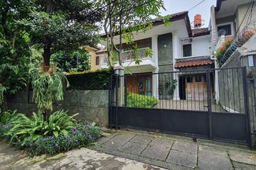 Jual Rumah Cantik dan Terawat Siap Huni di Kebayoran Baru Jakarta Selatan - LT 397 m2 | LB 386 m2