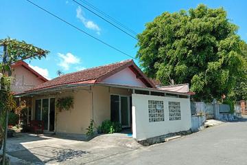 Dijual Rumah Dalam Kota, Banyak Kamar, Bagus untuk Homestay Kost atau Kantoran, Strategis di Taman Siswa, Wirogunan, Mergangsan, Yogyakarta