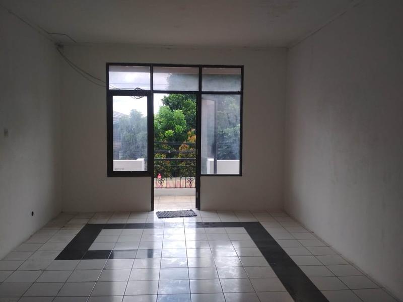 Disewakan Ruko 2 Lantai Siap Pakai di Rempoa Raya Tangerang Selatan - Luas Tanah 40 m2