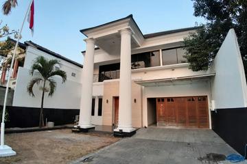 Jual Rumah Mewah dalam Pusat Kota, Strategis, Ada Kolam Renang - Lokasi Pandeyan, Umbulharjo, Yogyakarta