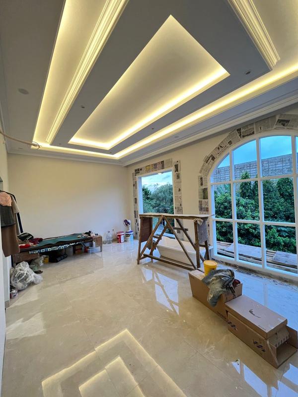 Dijual Rumah Mewah di Jagakarsa Jakarta Selatan - LT 200 m2 | LB 250 m2 | 2 Lantai | KT 4+1