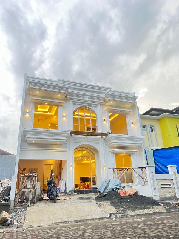 Dijual Rumah Mewah di Jagakarsa Jakarta Selatan - LT 200 m2 | LB 250 m2 | 2 Lantai | KT 4+1