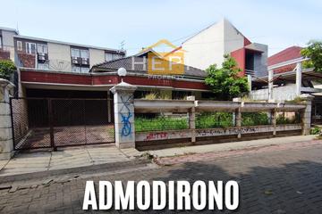 Disewakan Rumah di Jalan Atmodirono Semarang - LT 450 m2 | LB 300 m2 | Kamar Tidur 4+1