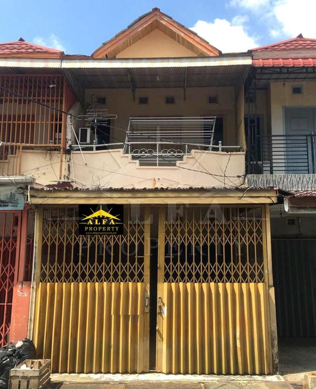 Alfa Property - Dijual Rumah di Jalan Kedah Pontianak - 2 Lantai, 3 Kamar Tidur, LT 74m2, LB 111m2