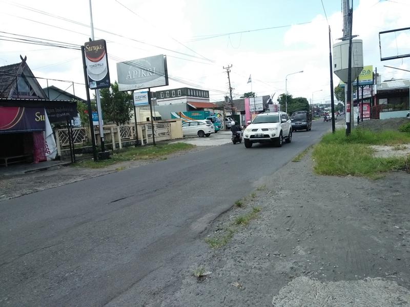Disewakan Gudang dalam Ringroad Jalan Depan Lebar Strategis di Bangunharjo, Sewon, Bantul - LT 450 m2, LB 300 m2
