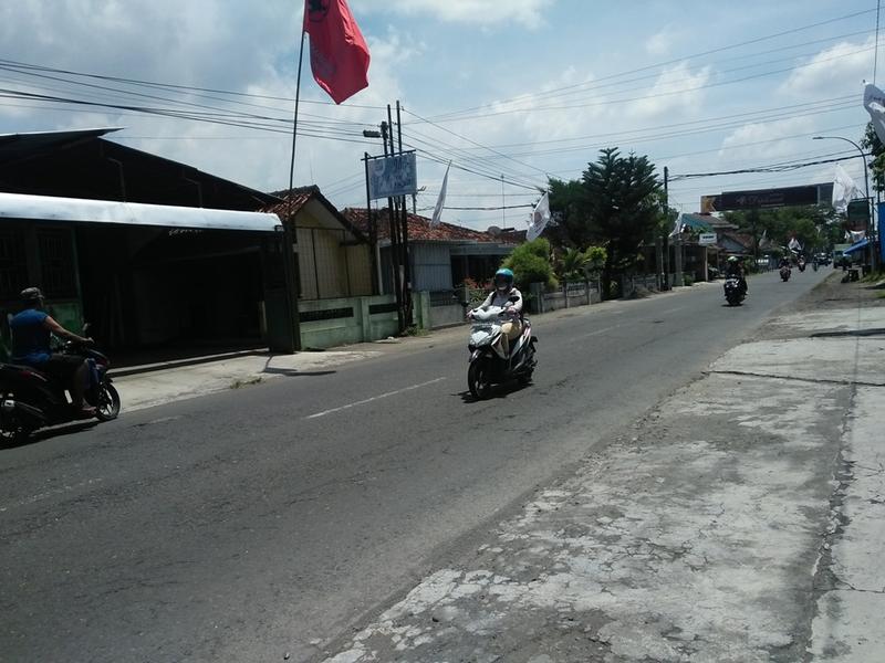 Disewakan Ruko 2 Lantai di Bangunharjo, Sewon, Bantul - Pinggir Jalan Ramai Strategis dekat Kota