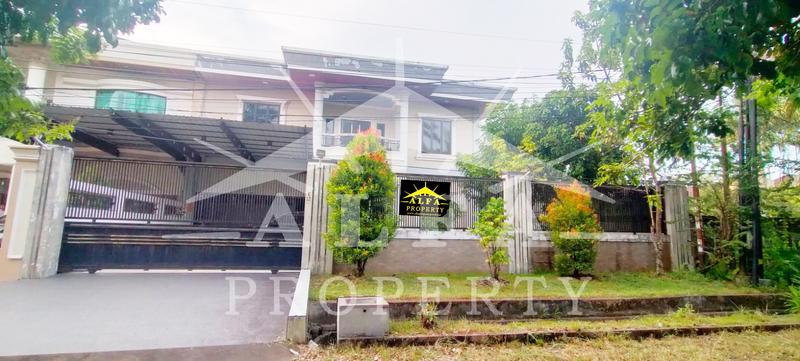 Alfa Property - Dijual Rumah di Jalan Veteran Komplek Karvin Pontianak - 2 Lantai, 6 Kamar Tidur, LT 560m2, LB  588m2