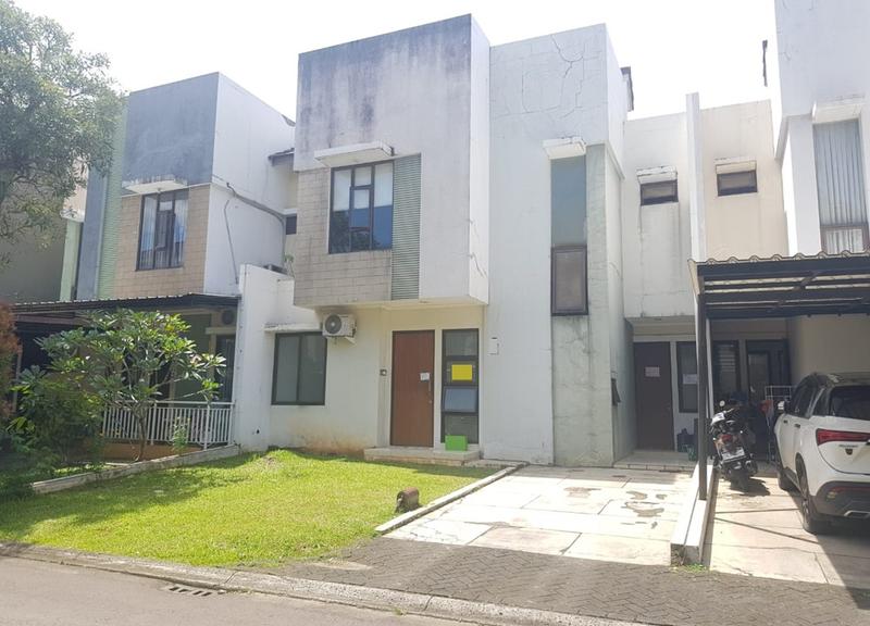 Jual Cepat Rumah Bagus Siap Huni di The Icon BSD City -2 Lantai, 3+1 Kamar Tidur